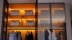 Модный шкаф из стекла StopSol с подсветкой.