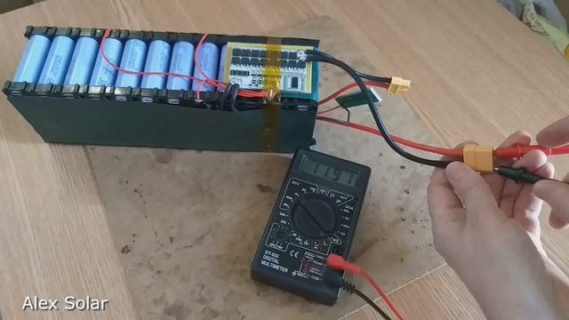 СОБИРАЮ Аккумулятор 12 вольт для ВЫЖИВАНИЯ! Подключаю ? смотреть онлайн