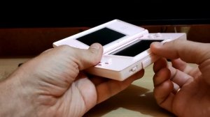 Обзор самой популярной портативной консоли Nintendo DS Lite.