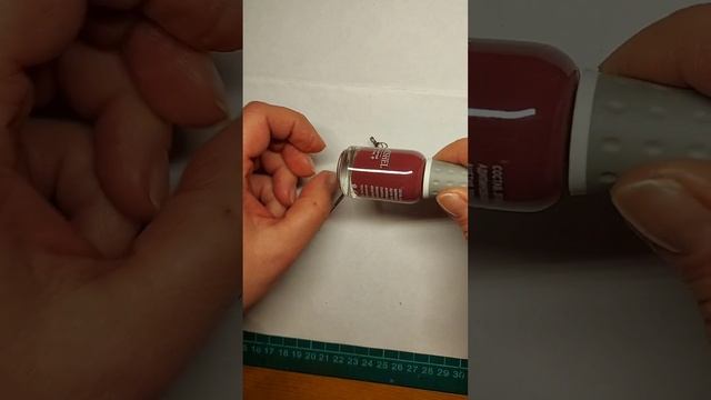 Цветочки из проволоки и лака для ногтей- хоть в заколк?