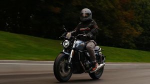 CYCLONE RE3 – хайтек или ретро? / Обзор мотоцикла