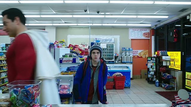 ШАЗАМ - СТОИТ ЛИ СМОТРЕТЬ? смотреть онлайн