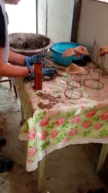 Жизнь без прикрас# Shorts#садовый#декор#грибочки#изцемен? смотреть онлайн