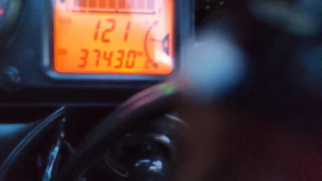 Шикарный мощный серьёзный спорт байк Kawasaki Ninja ZX-12R 2000г. смотреть онлайн