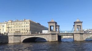 Вид на Санкт-Петербург с воды.