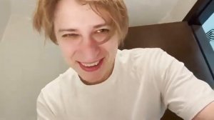 Мамикс тестирует свою руку!!!!