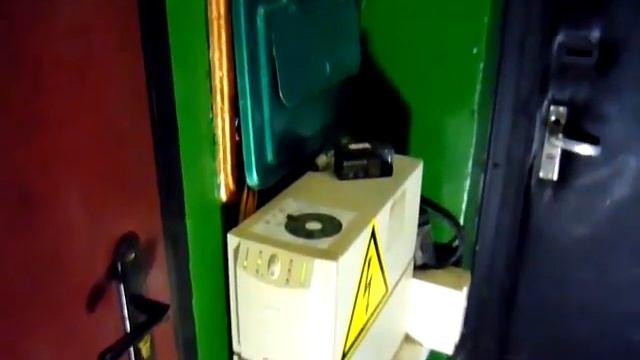Как изменить входное напряжение переключения APC  Smart UPS