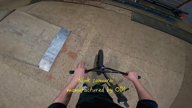 День на BMX #5 — Катание вечером, один в скейтпарке | GoPro13 смотреть онлайн