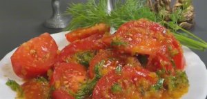 Помидорная закуска — просто огонь! 😎 Легкий, быстрый салатик, 🍅
