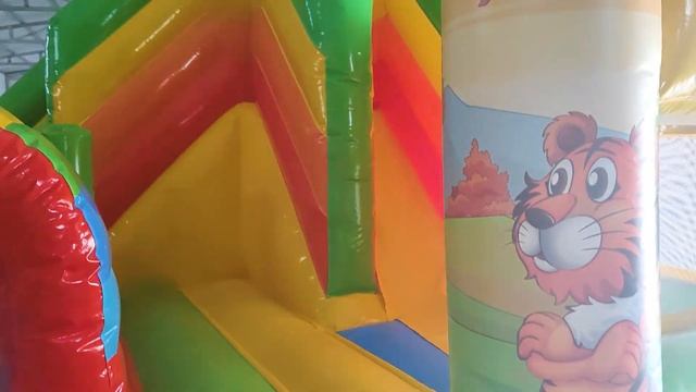 Коммерческий надувной батут «Добрые зверята» мульти, смотреть онлайн