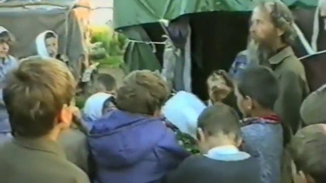 Архив. №97. Лагерь-стан.   Гимнастика, молитва.