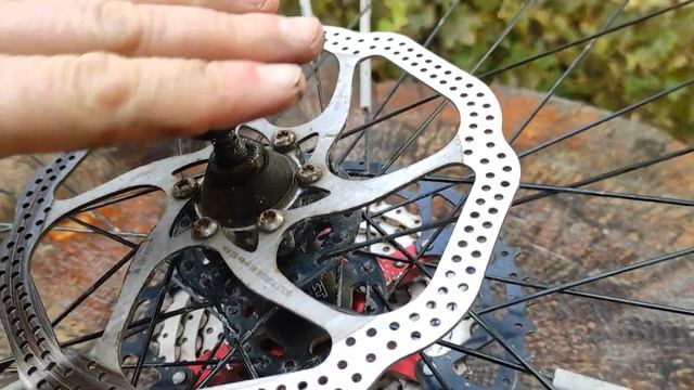 Ремонт задньої втулки велосипеда. Люфтує ось. смотреть онлайн