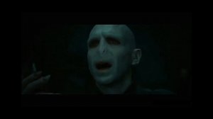 воландеморт говорит не своим голосом авада кедавра