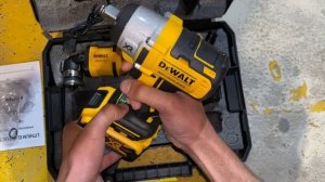 Набор инструментов DEWALT 2 в 1 аккумуляторный бесщеточны