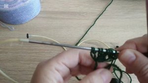 Вязаный спицами  - ажурный  бактус.