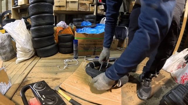 Забортовка литой покрышки 14 электровелосипеда Kugoo V1