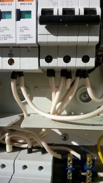 Свет начал моргать, и приборы отключаются смотреть онлайн