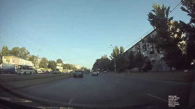 Neoline X-COP 9100c - дневная съёмка смотреть онлайн