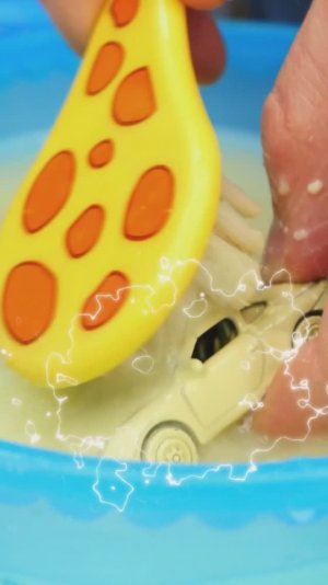 🎨Отмой и раскрась — какими станут машинки Colorama? 🚗🚓 #игрушки #длядетей #машинки