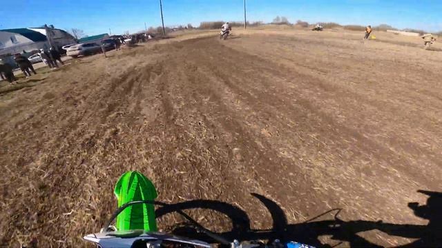 ГОНКА НА KAWASAKI KX 85/Новый Китай VS Старая Япония/ Мотокро? смотреть онлайн