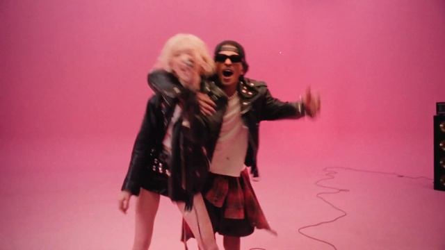 ROSÉ & Bruno Mars - APT чмоки-чмоки!💋 смотреть онлайн