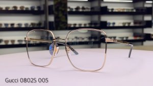 Как выглядят солнцезащитные очки Gucci 0802S 005 на лице