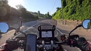 Сочи - Абхазия на мотоцикле ! Гаишники падают под мотоц