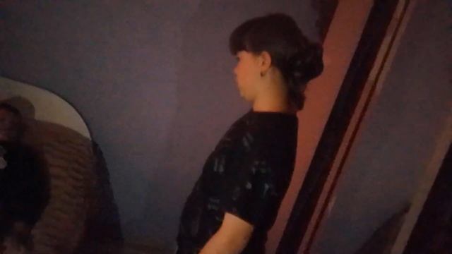 МОНСТР ПОД КРОВАТЬЮ в Реальной жизни ! смотреть онлайн