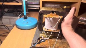 Мотаю первичную обмотку на трансформатор, для УМ на 4-х