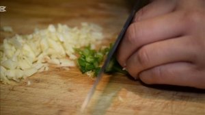 КАКИЕ БОЛЕЗНИ ЛЕЧИТ ЧЕСНОК  (должен знать каждый)