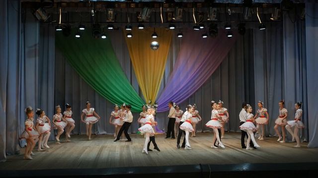 Концертна полька. Зразковий колектив Ягідки