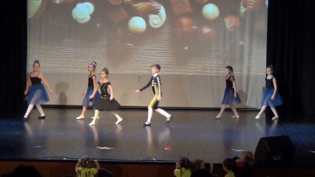 О нашей студии за 2,5 минуты! #ballet #tallinnestonia #irisballetistuudio смотреть онлайн