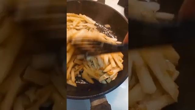 Как вкусно пожарить картошку на сковороде с салом, с л? смотреть онлайн