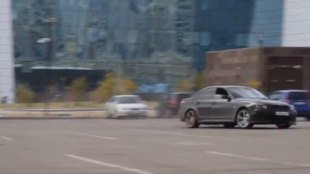БМВ Е60 тухлый дрифт на bmw е60 лиса смотреть онлайн
