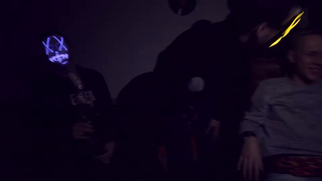 Plutarh. feat. PRSNLS.YA - PROMITEY (при уч. RJ) смотреть онлайн