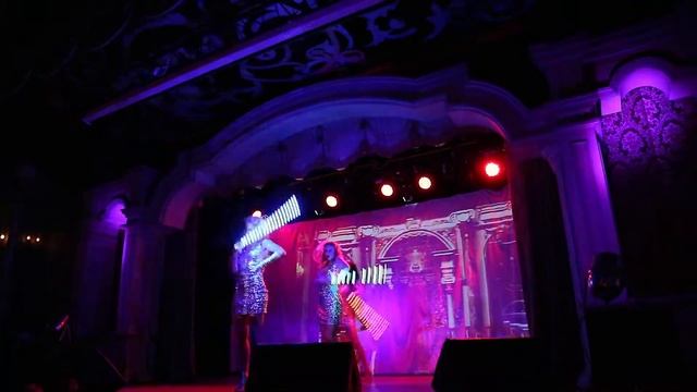 ТРОСТИ из шоу программы Charlie & Girls смотреть онлайн