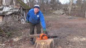 Бензопила Хускварна 135 в роботі / Тестую.