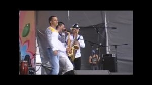 Праздничный концерт на центральной площади Владивостока