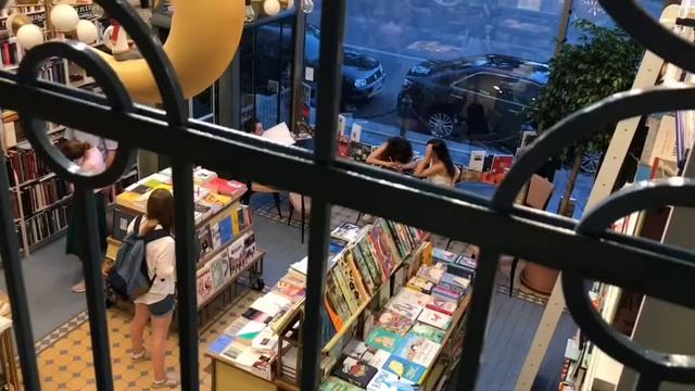 Книжный в Питере «Подписные издания»
