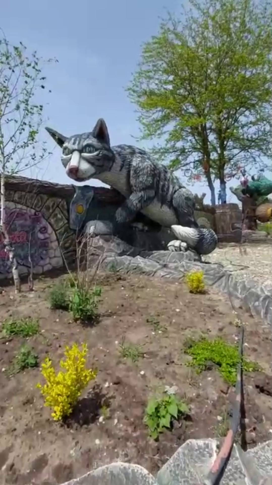 забор из  арт бетона.  парк Еленовка скульптуры.