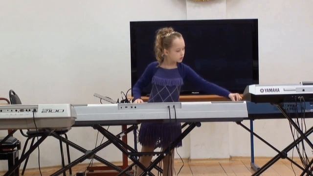 Фестиваль электронной музыки Суржикова Аня.