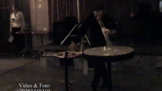 Шоу мыльных пузырей. Роберт Армани