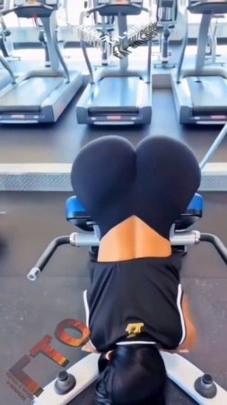 спортивная попа фитоняшки