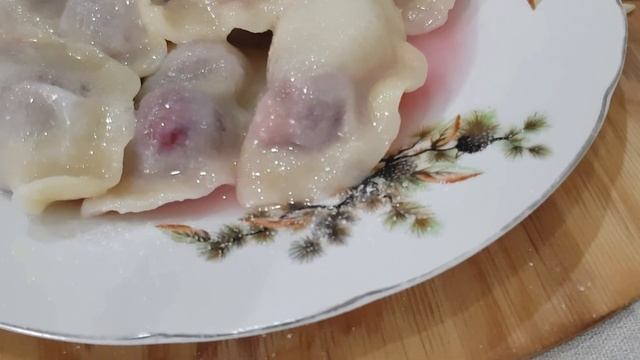 ВАРЕНИКИ С ВИШНЕЙ! ЗАБЫЛА СКОВОРОДКИ🤪😜 смотреть онлайн