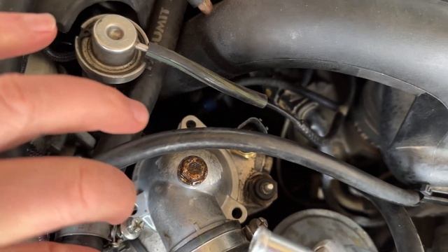 Mercedes-Benz W124 Life. Как заменить термостат и датчик темпера? смотреть онлайн