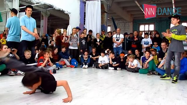 Лайт VS Сергей Яковлев VS Салат VS Seven - 1/8 финала (1 круг) - Just Begun 3 (2013) смотреть онлайн