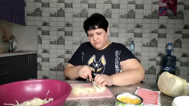 Вкусный салат и картошка в фольге с мясом. смотреть онлайн