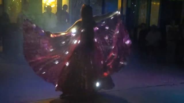 Арина Бахижа_Импро (Крылья со светодиодами) смотреть онлайн