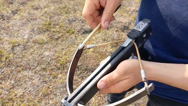 Мощный Мини-АРБАЛЕТ своими руками! смотреть онлайн