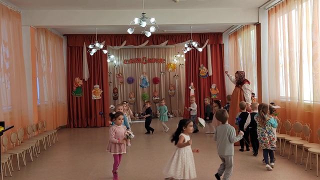 Танец с цветами в младшей группе детского сада смотреть онлайн